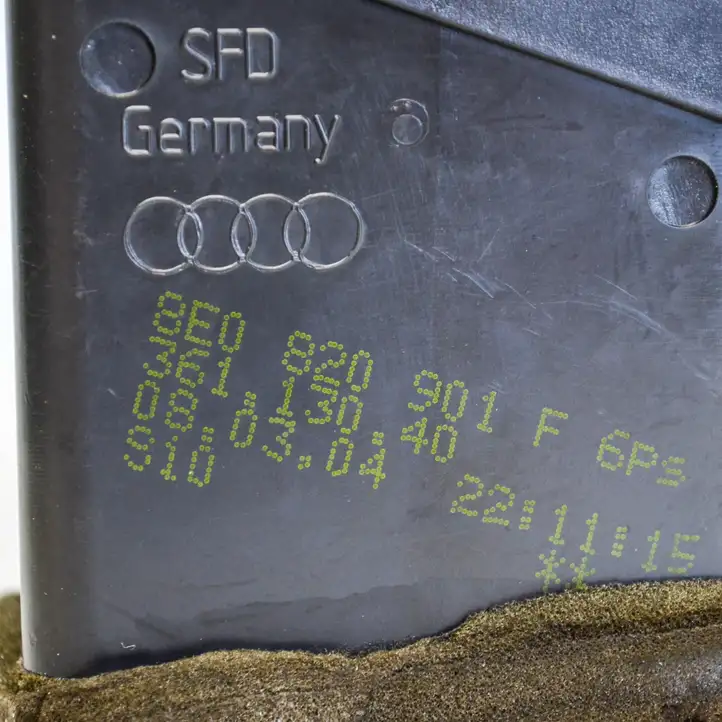 Audi A4 S4 B6 8E 8H (2000 - 2006) 8E0820901F Воздушная решетка панели — фото 3
