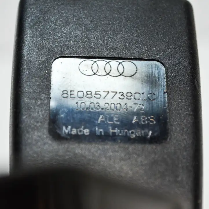 Audi A4 S4 B6 8E 8H (2000 - 2006) 8E08577978E0857739 Задний средний замок ремня — фото 4