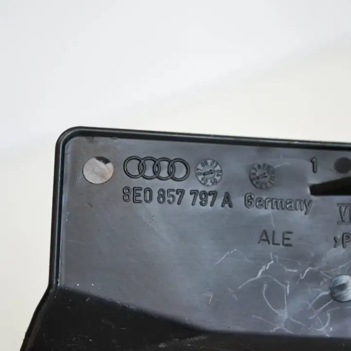 Audi A4 S4 B7 8E 8H (2004 - 2009) 8E0857797A Прочие детали салона — фото 3