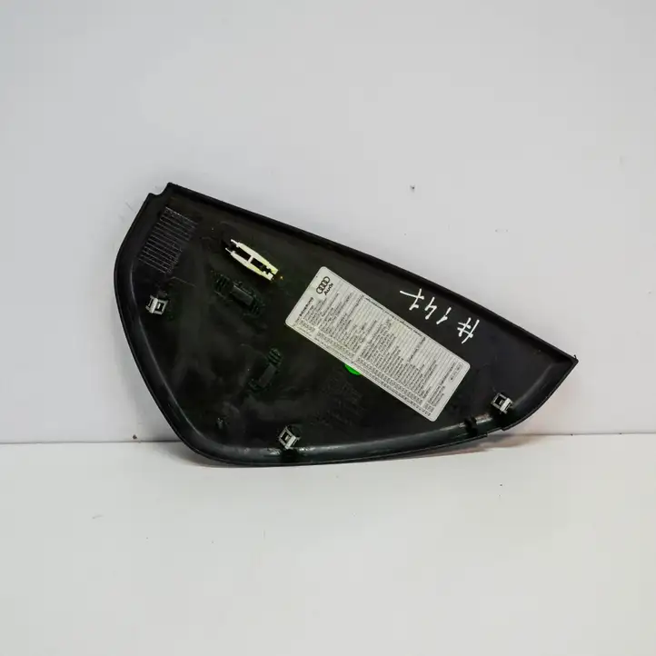 Audi A4 S4 B6 8E 8H (2000 - 2006) 8E0857085A Прочие детали салона — фото 1