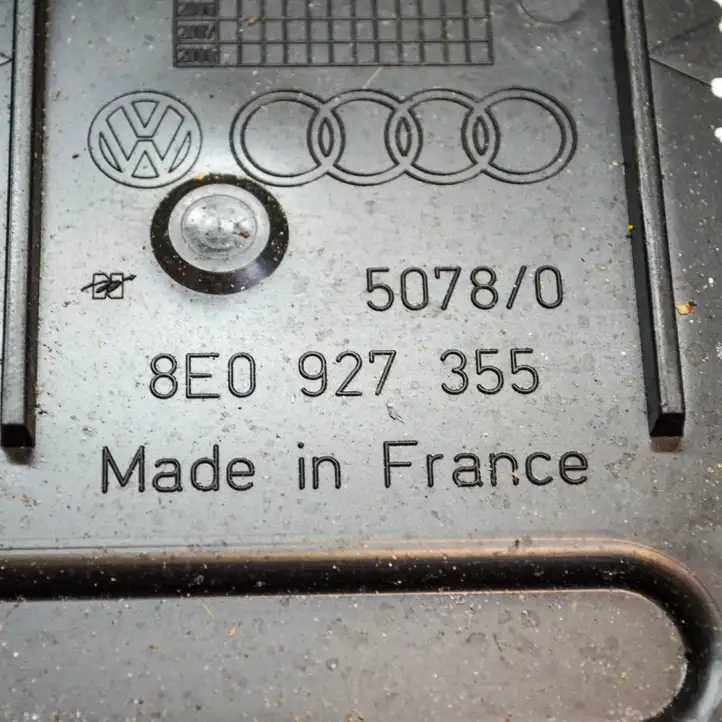 Audi A4 S4 B6 8E 8H (2000 - 2006) 8E0927355 Прочие детали салона — фото 3
