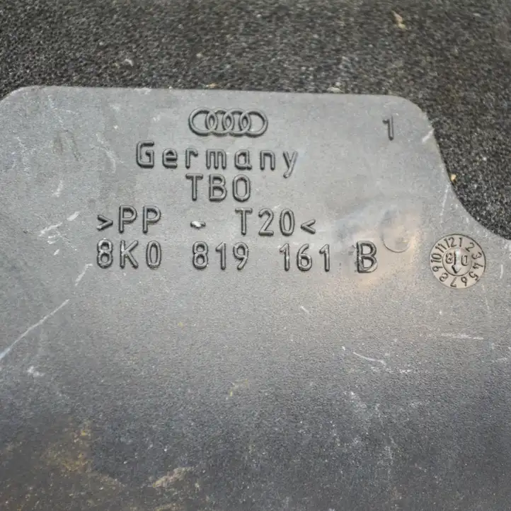 Audi A4 S4 B8 8K (2007 - 2011) 8K0819161B Прочие детали салона — фото 3