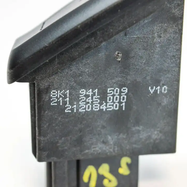 Audi A4 S4 B8 8K (2007 - 2011) 8K1941509 Кнопка фаркопа в багажнике — фото 3