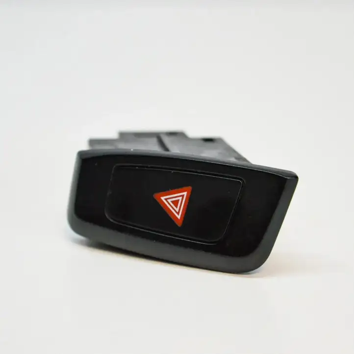 Audi A4 S4 B8 8K (2007 - 2011) 8K1941509 Кнопка фаркопа в багажнике — фото 4
