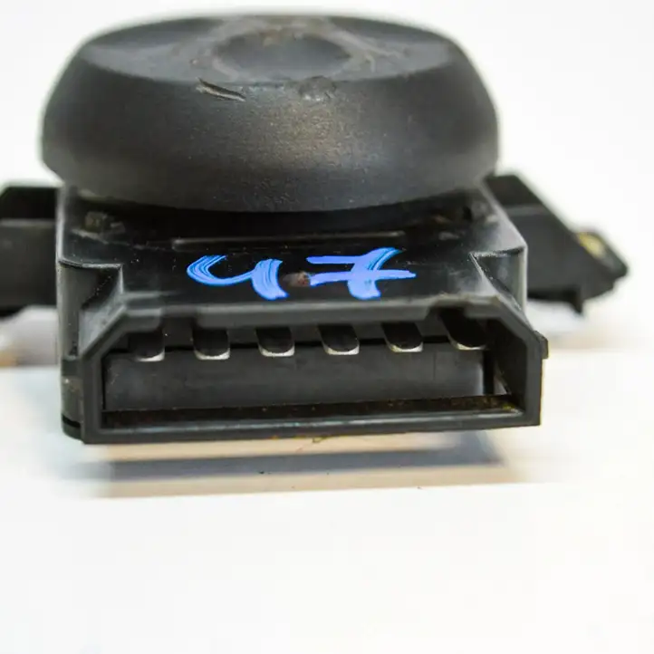 Audi A5 8T 8F (2007 - 2011) 8E0959777 Кнопка фаркопа в багажнике — фото 3