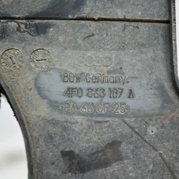 Audi A6 S6 C6 4F (2004 - 2008) 4F0863187A Защита топливного бака — фото 3