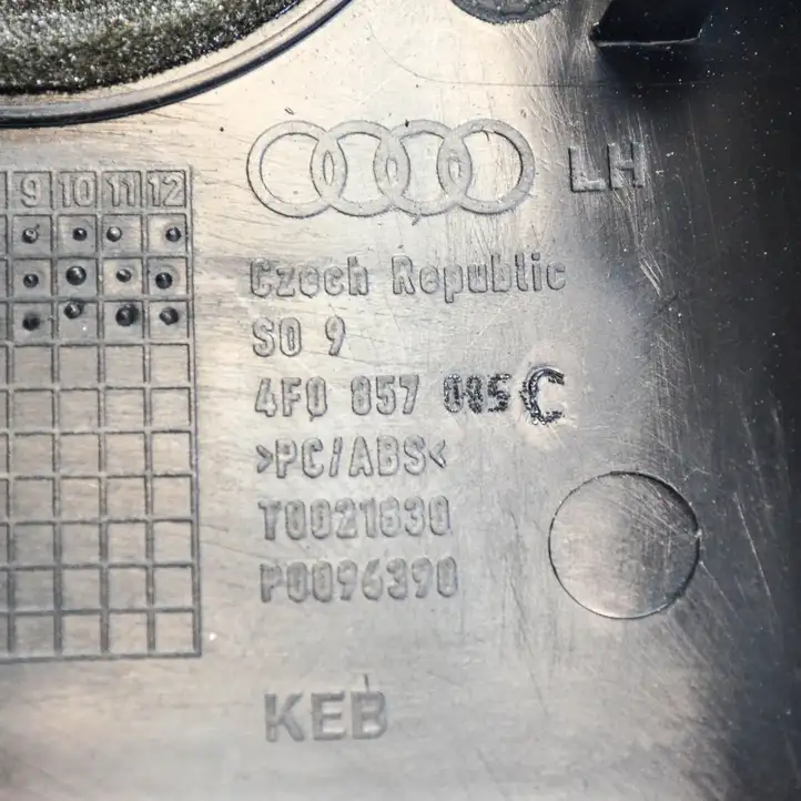 Audi A6 S6 C6 4F (2004 - 2008) 4F0857085C Прочие детали салона — фото 3
