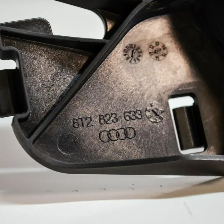 Audi A3/S3 8V (2016 - 2020) 8T2823633B Прочие детали салона — фото 3