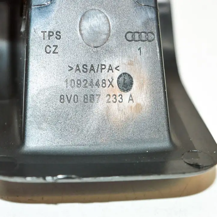 Audi A3/S3 8V (2016 - 2020) 8V0887233A Прочие детали салона — фото 3