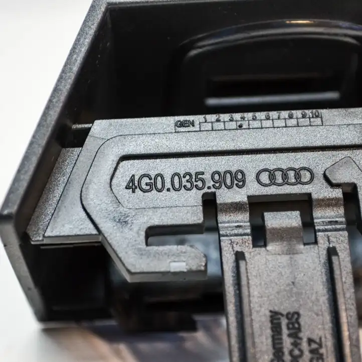 Audi A7 S7 4G (2014 - 2018) 4G0035909 Прочие детали салона — фото 4
