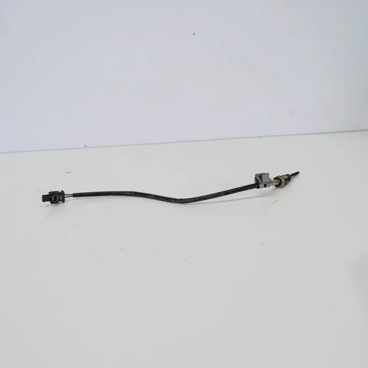 BMW 3 F30 F35 F31 (2012 - 2018) 8509963 Датчик температуры масла — фото 1