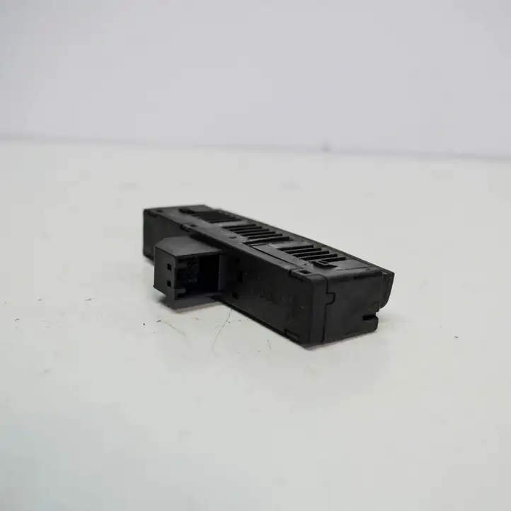Audi A5 8T 8F (2011 - 2016) 8K0959673F Блок кнопок на панели — фото 3