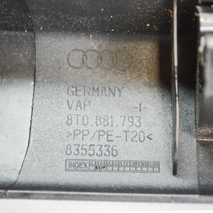 Audi Q5 SQ5 (2012 - 2017) 8T0881793 Прочие детали салона — фото 1