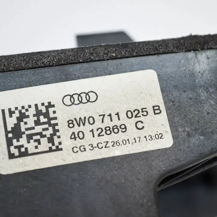 Audi A4 S4 B9 (2015 - 2019) 8W0711025B Прочие детали салона — фото 4