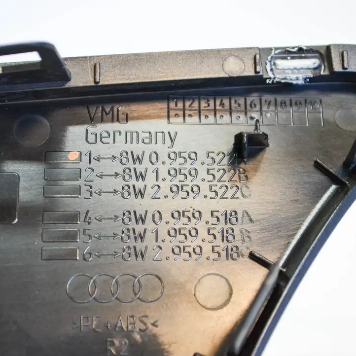 Audi A4 S4 B9 (2015 - 2019) 8W0959522A Прочие детали салона — фото 3