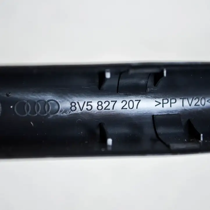 Audi A3/S3 8V (2016 - 2020) 8V5827207 Прочие внешние детали — фото 3