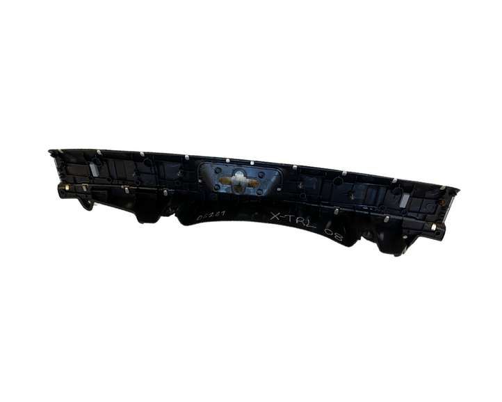 Nissan X-Trail T31 (2007 - 2014)  84992JG40A Отделка порога багажника
