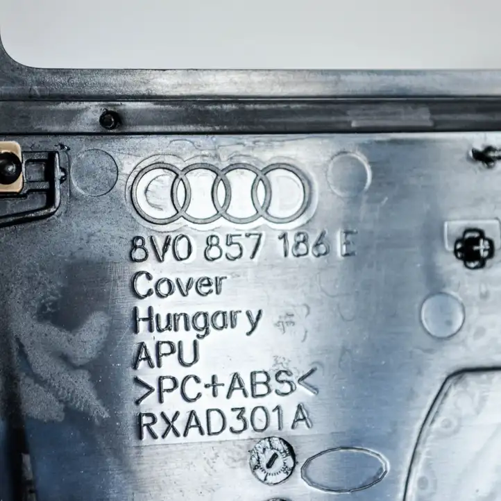Audi A3/S3 8V (2016 - 2020) 8V0857186E Прочие детали салона — фото 3