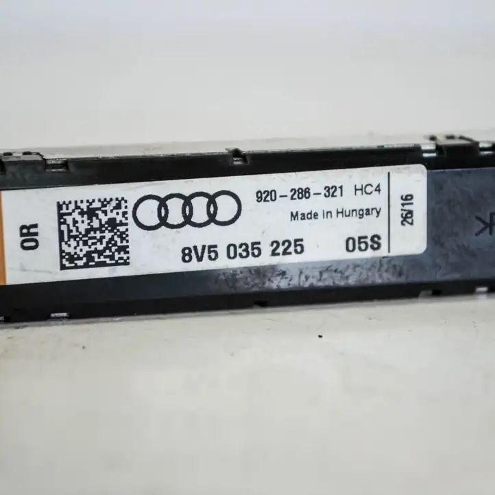 Audi A3/S3 8V (2016 - 2020) 8V5035225 Усилитель антенны — фото 4