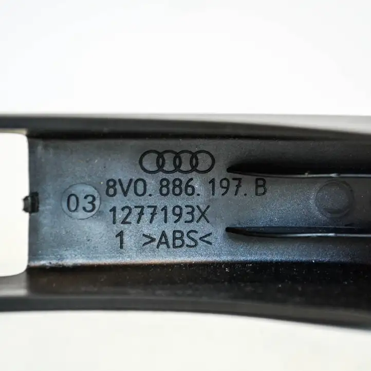 Audi A3/S3 8V (2012 - 2016) 8V0886197B Прочие детали салона — фото 3
