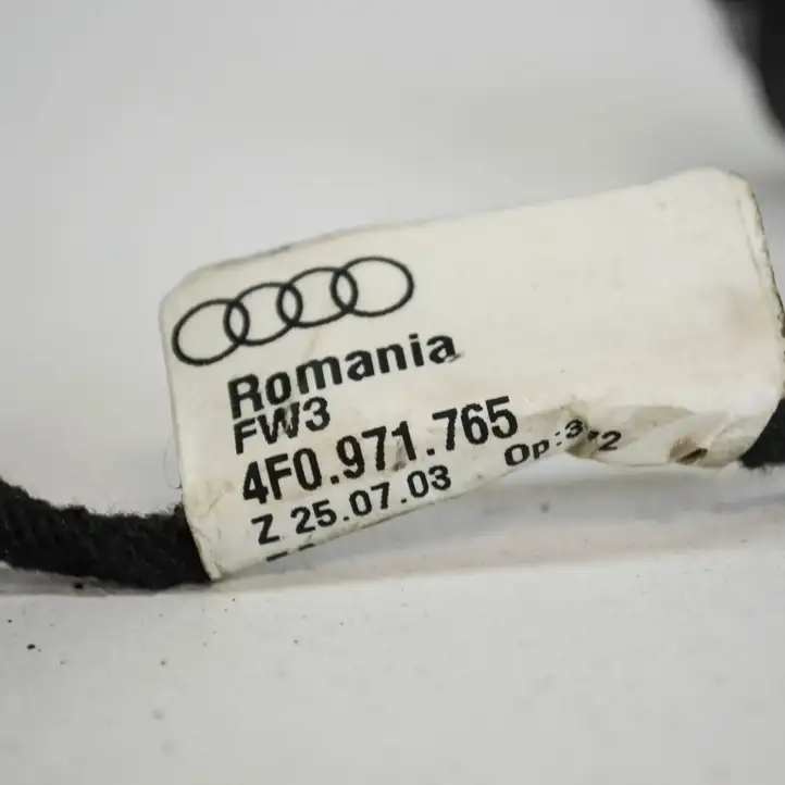 Audi A6 S6 C6 4F (2008 - 2011) 4F09595654F0971765 Кнопка фаркопа в багажнике — фото 2