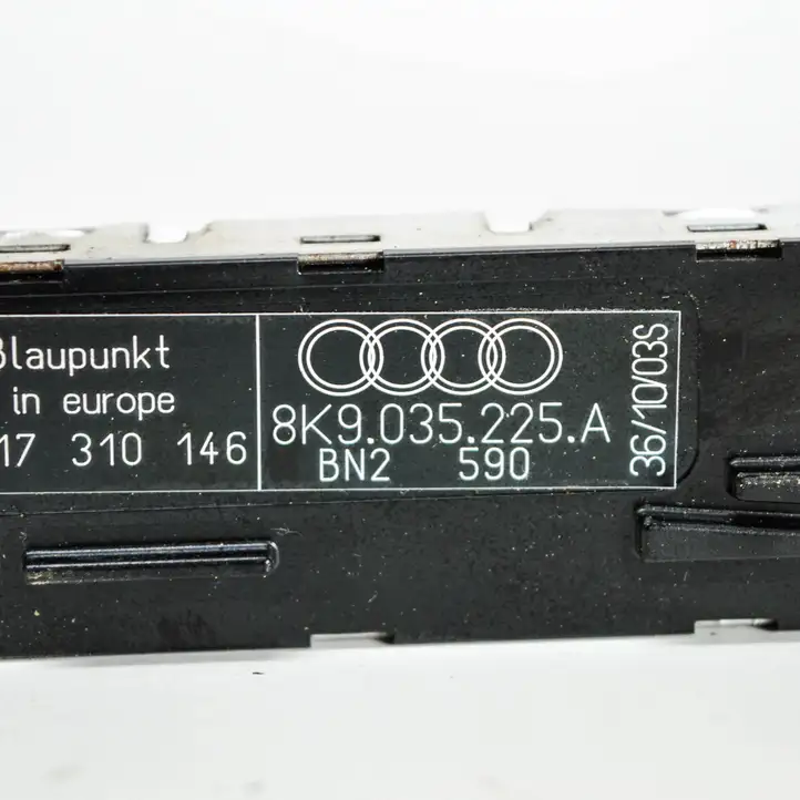 Audi A4 S4 B8 8K (2007 - 2011) 8K9035225A Усилитель антенны — фото 4