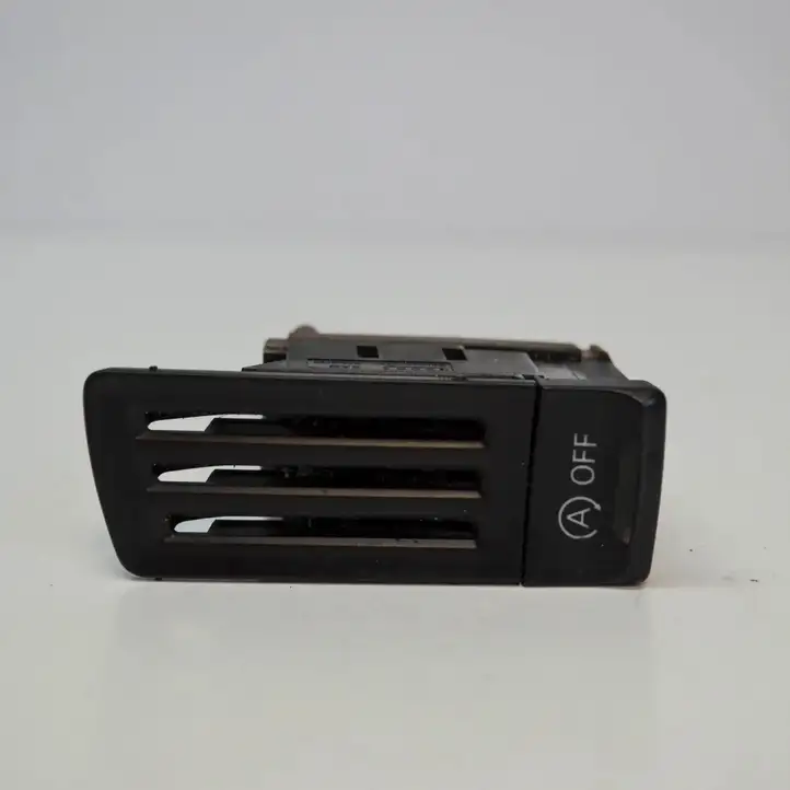 Audi A5 8T 8F (2007 - 2011) 8K2927325 Кнопка фаркопа в багажнике — фото 1