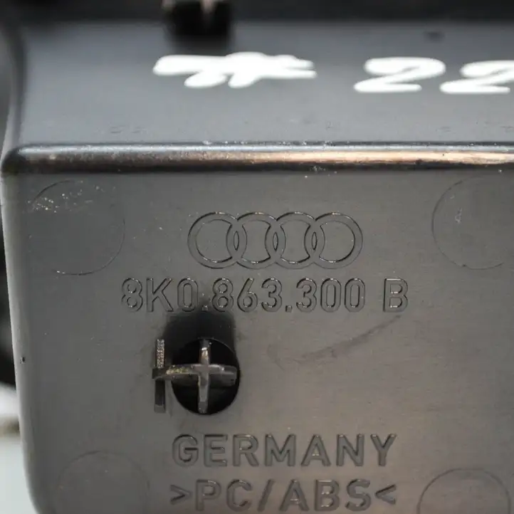 Audi A5 8T 8F (2007 - 2011) 8K0863300B Прочие детали салона — фото 4