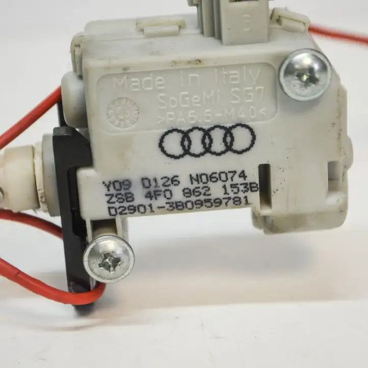 Audi A6 S6 C6 4F (2008 - 2011) 4F0862153B Замок крышки топливного бака — фото 5