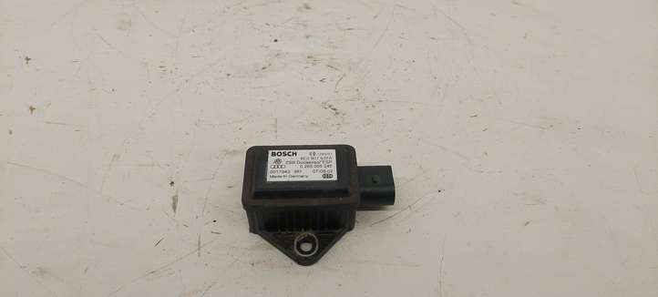Audi A4 (2000 - 2006)  8E0907637A Датчик ESP (системы стабильности) (датчик курсовой устойчивости))