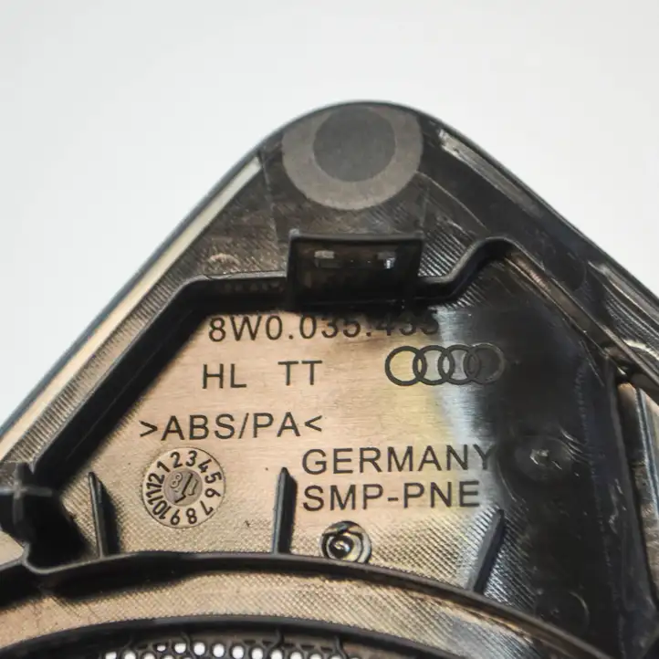 Audi A4 S4 B9 (2015 - 2019) 8W0035435 Накладка центрального динамика — фото 5