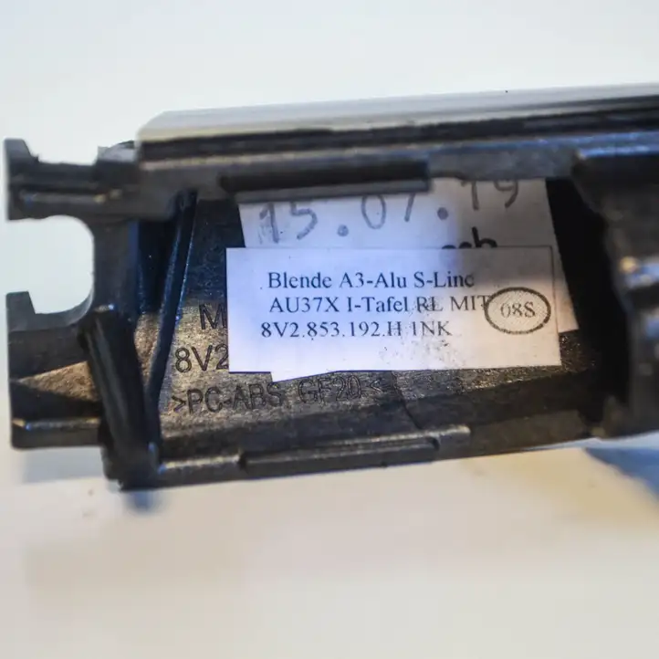 Audi A3/S3 8V (2016 - 2020) 8V2853192H Декоративная планка — фото 4