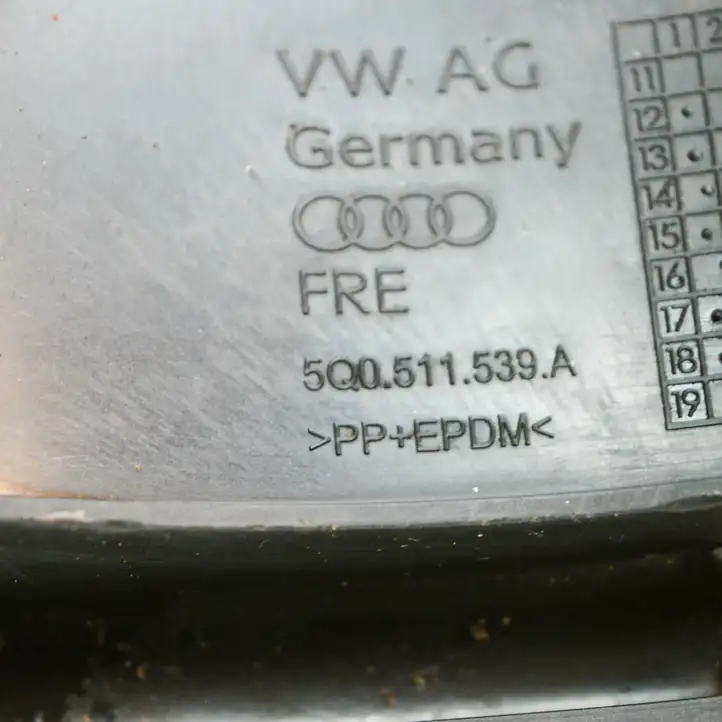Audi A3/S3 8V (2016 - 2020) 5Q0511539A Защита топливного бака — фото 2