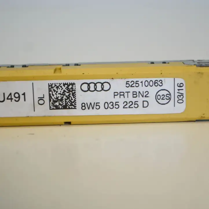 Audi A4 S4 B9 (2015 - 2019) 8W5035225D Усилитель антенны — фото 6