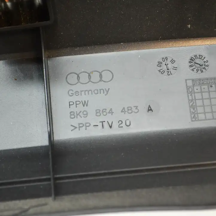 Audi A4 S4 B8 8K (2007 - 2011) 8K9864483A Отделка порога багажника — фото 6