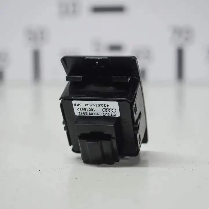 Audi A6 C7 (2011 - 2014) 4G0941509 Включатель аварийных фонарей — фото 3