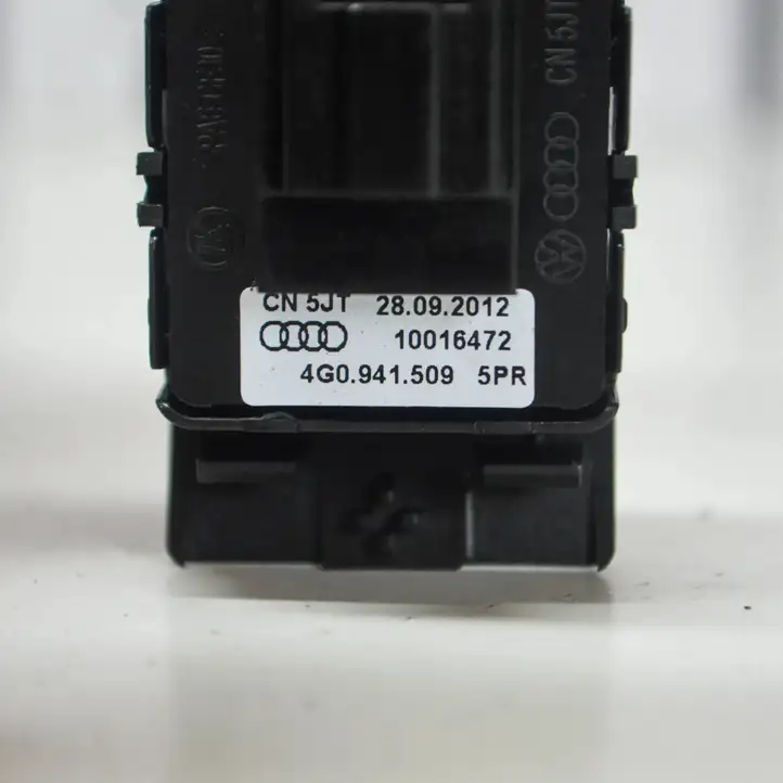 Audi A6 C7 (2011 - 2014) 4G0941509 Включатель аварийных фонарей — фото 7