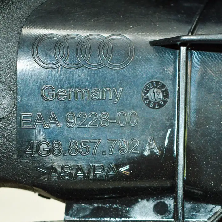 Audi A6 C7 (2011 - 2014) 4G8857792A Прочие детали салона — фото 5