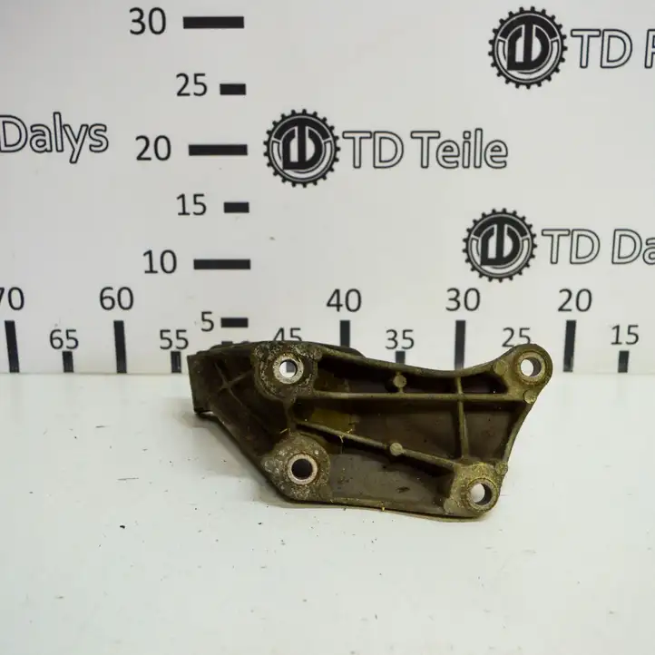 Audi A6 S6 C6 4F (2004 - 2008) 4F0199307R Кронштейн двигателя — фото 4