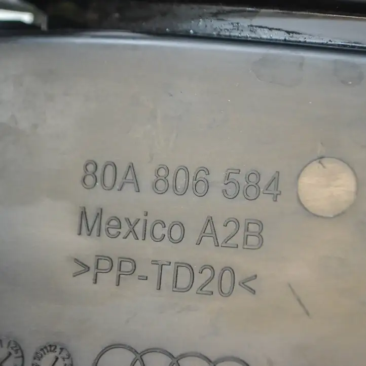 Audi Q5 SQ5 (2017 - ) 80A806584 Прочие детали салона — фото 5