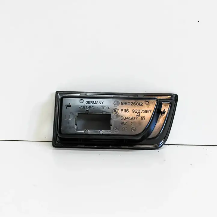 BMW 4 F36 Gran coupe (2014 - 2017) 9207357 Отделка лючка топливного бака — фото 2