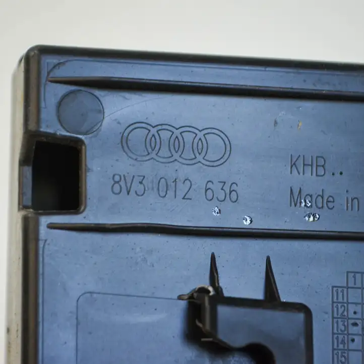 Audi A3/S3 8V (2012 - 2016) 8V3012636 Прочие детали салона — фото 5