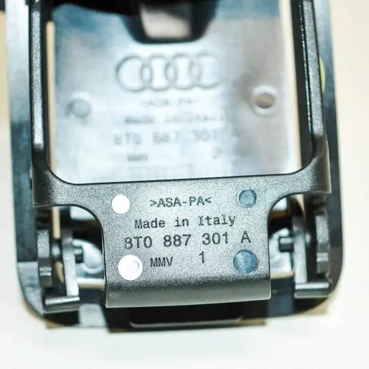 Audi A6 C7 (2014 - 2018) 8T0887301A Прочие детали салона — фото 5