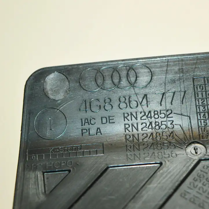 Audi A6 C7 (2014 - 2018) 4G8864777 Прочие детали салона — фото 4