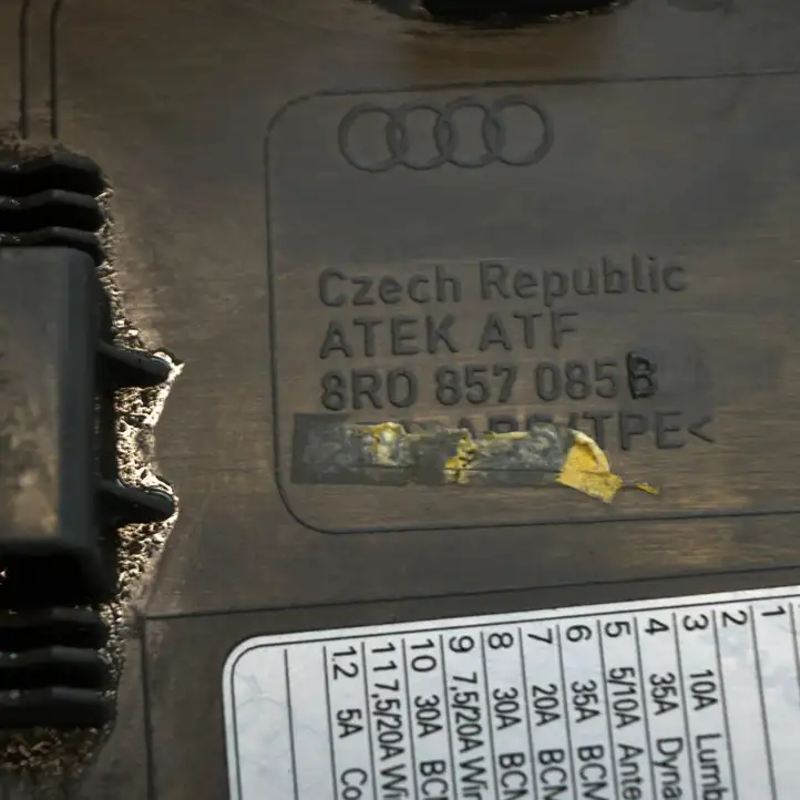 Audi Q5 SQ5 (2008 - 2012) 8R0857085B Боковая отделка панели приборов — фото 4