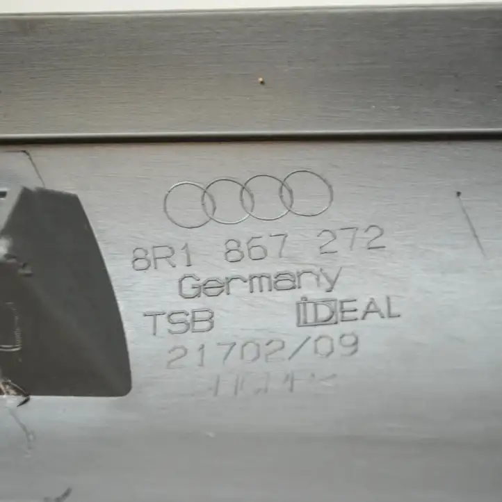 Audi Q5 SQ5 (2008 - 2012) 8R1867272 Прочие детали салона — фото 2
