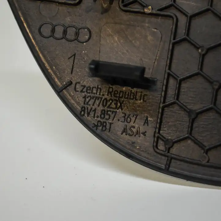 Audi A3/S3 8V (2012 - 2016) 8V1857367A Прочие детали салона — фото 5