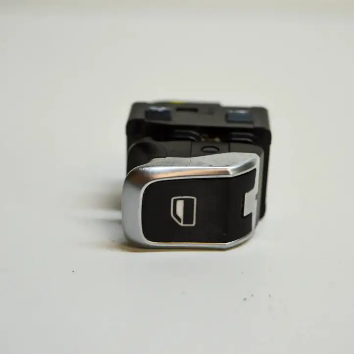 Audi A3/S3 8V (2012 - 2016) 8V0959855A Кнопка стеклоподъемников — фото 1