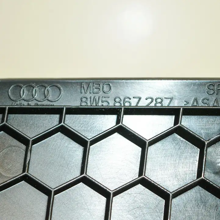 Audi A4 S4 B9 (2015 - 2019) 8W5867287C Обшивка стойки D нижняя — фото 5