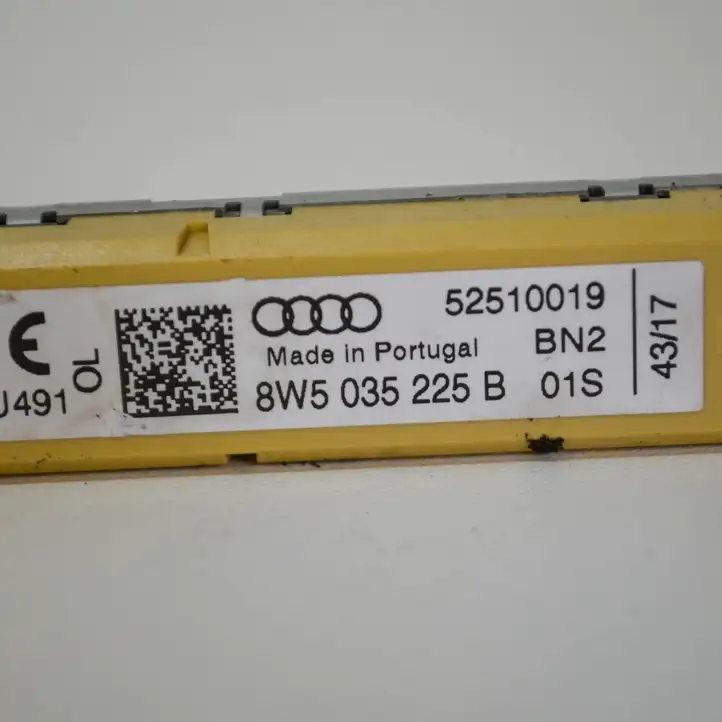 Audi A4 S4 B9 (2015 - 2019) 8W5035225B Усилитель антенны — фото 7